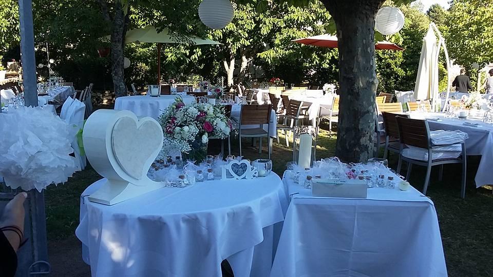 Banquet dans le jardin de l'hôtel Solemonti